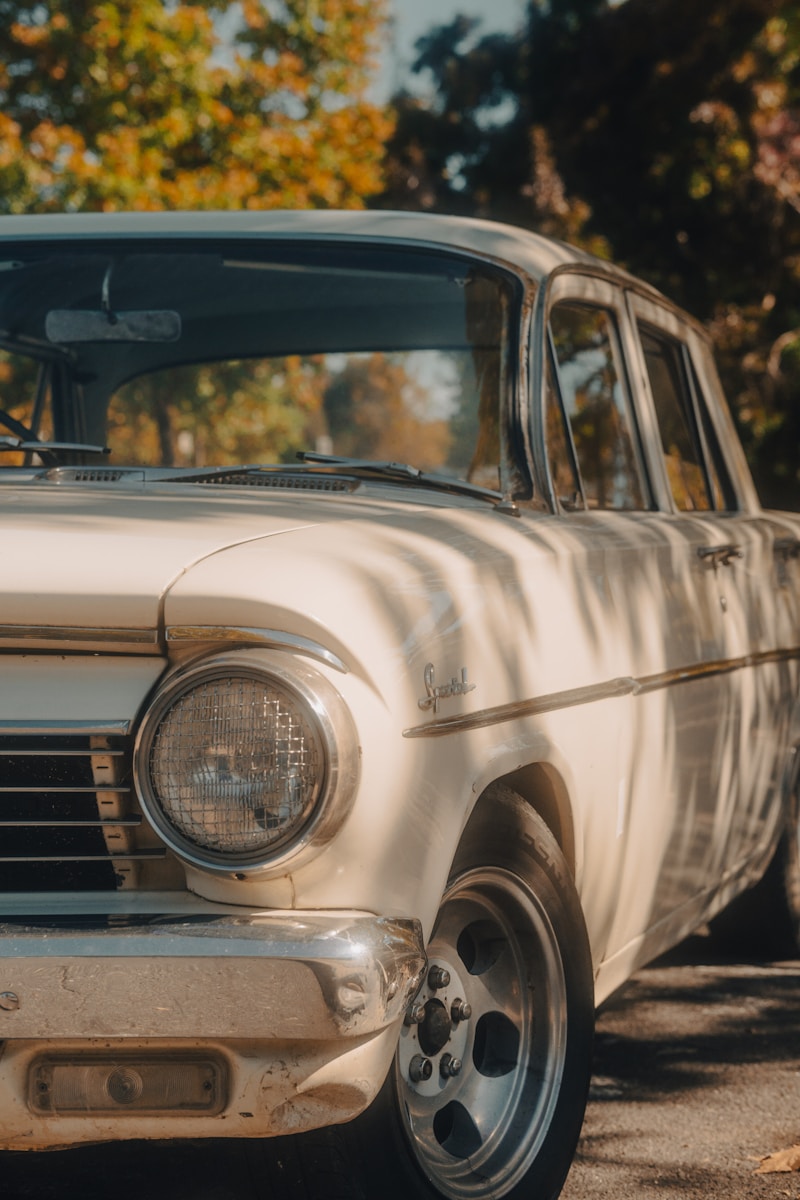 Jak bezpiecznie sprzedać auto do skupu lub oddać na złom?